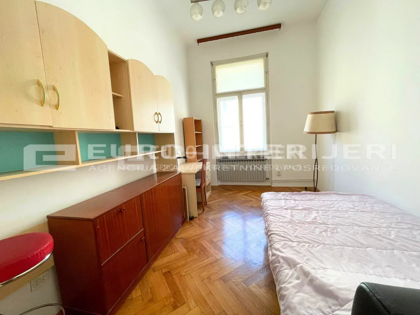 zagreb centar palmotićeva ul. četverosoban stan 100 m² balkon - slika 7