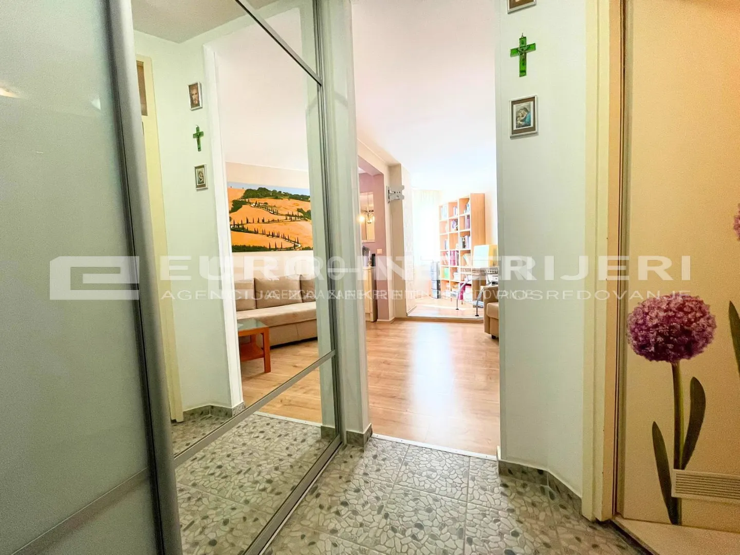 zagreb, malešnica, uređena garsonijera 34 m² lift ostava - slika 14