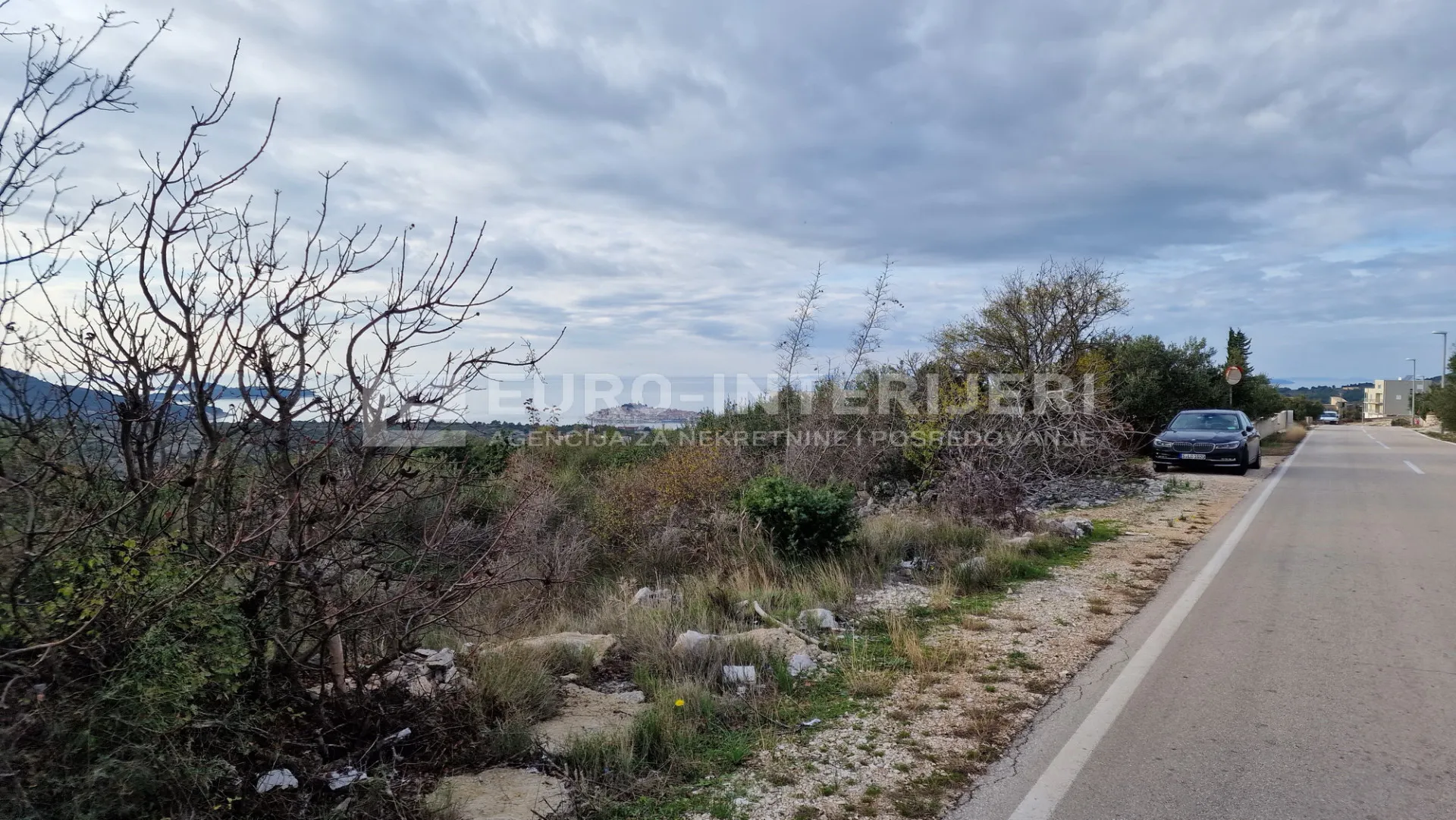 primošten - zemljište 2.288 m² s građevinskom dozvolom - slika 2