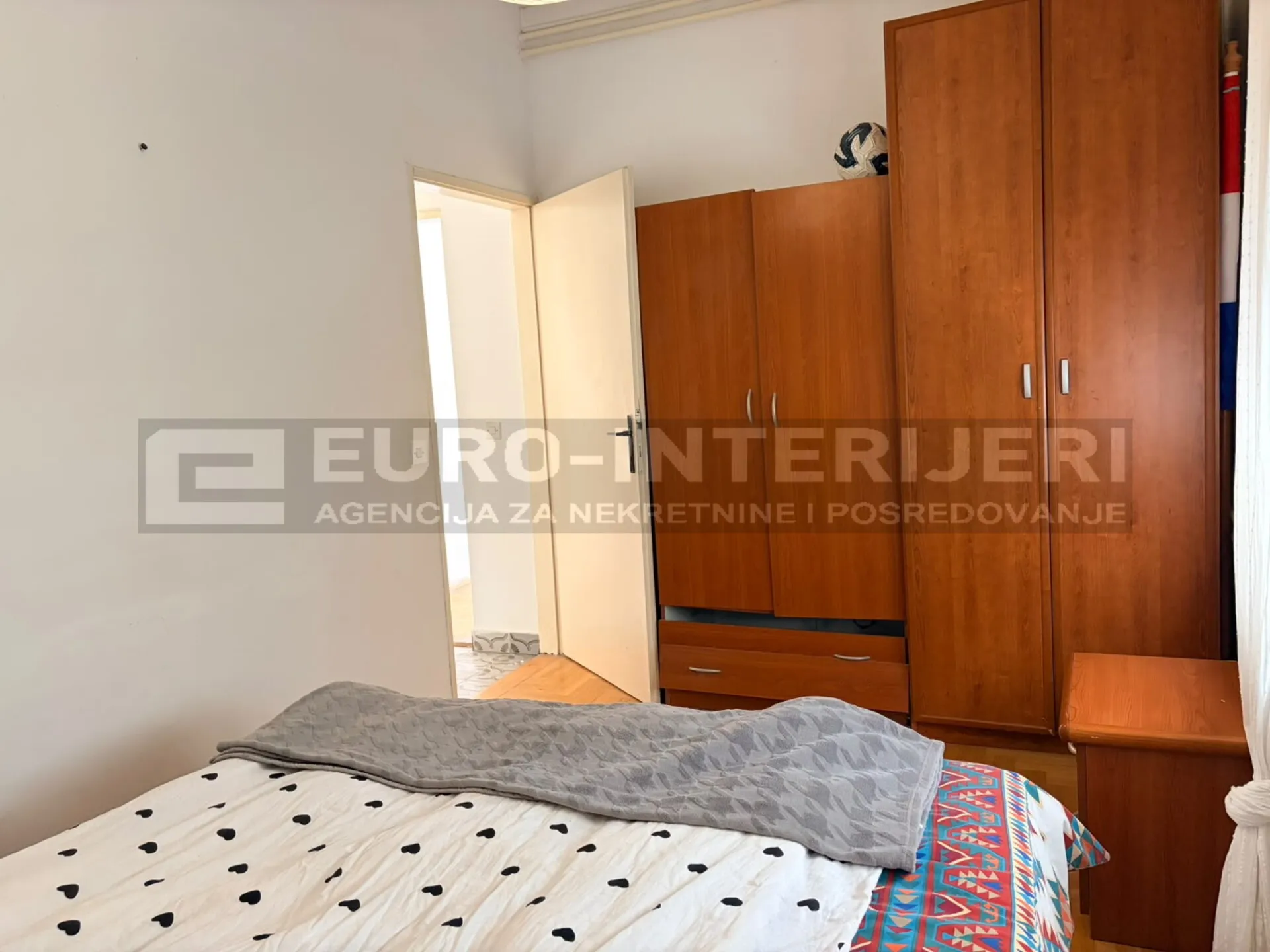 zagreb, pantovčak, dvosoban stan, 60 m2 + balkon - slika 11
