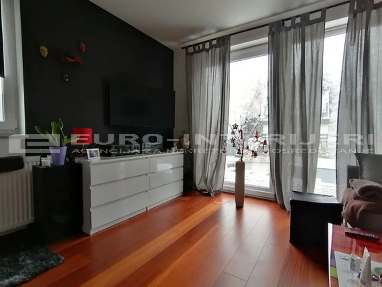 urbana vila s tri stana: zagreb kustošija, površine 140 m² - slika 12