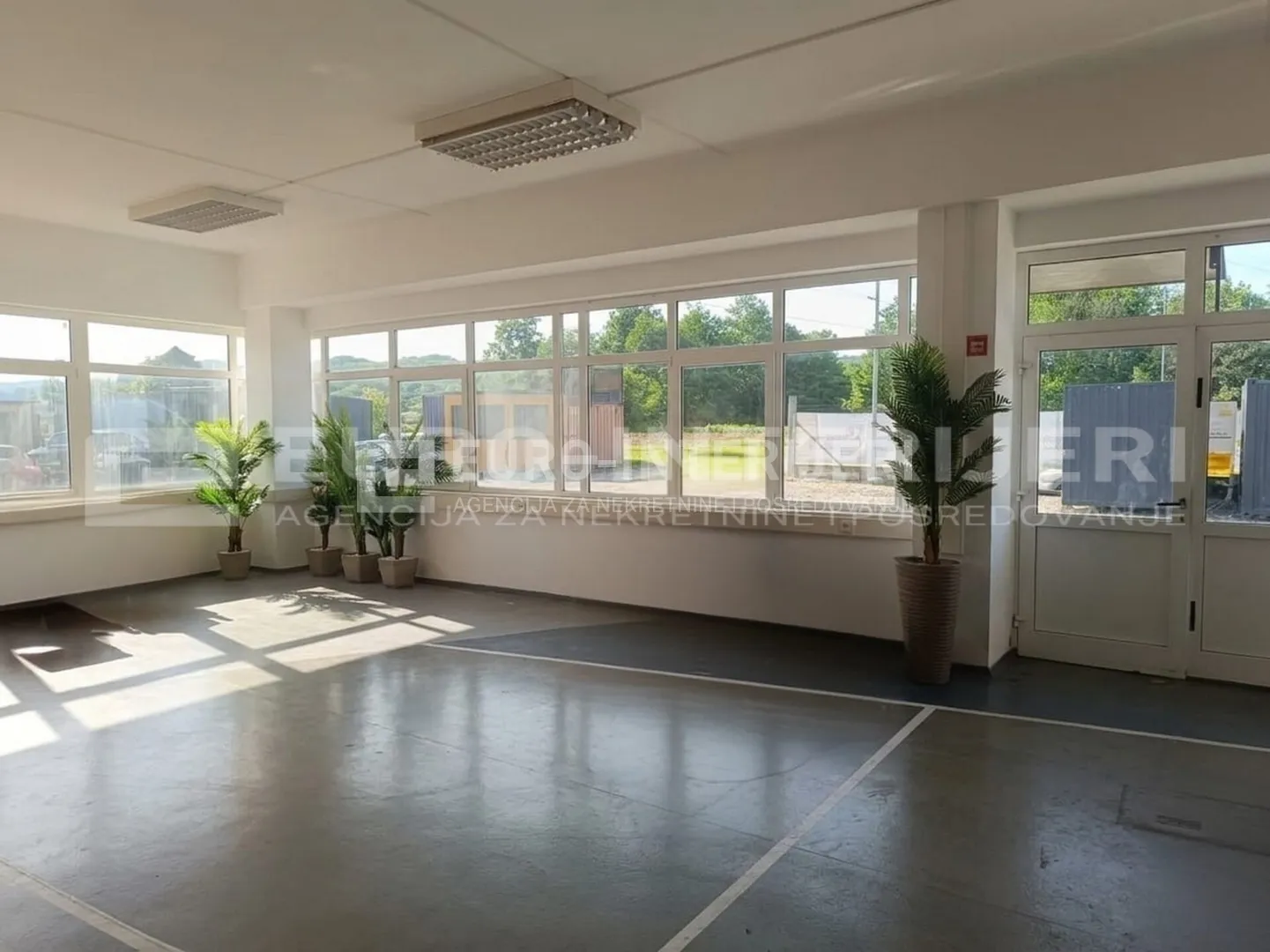 poslovni prostor: mala gorica, izložbeno-prodajni salon 65,82 m² - slika 1