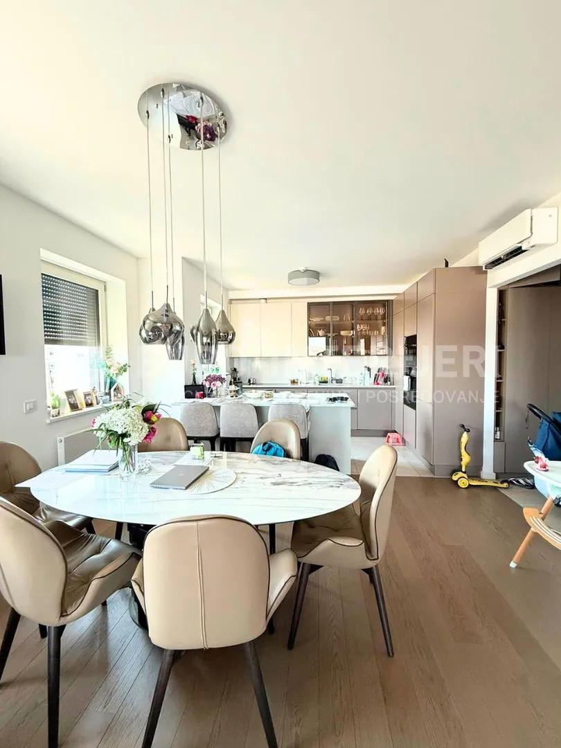 Zagreb, Darwinova, VMD, luksuzan peterosoban stan 144 m² + 2GPM