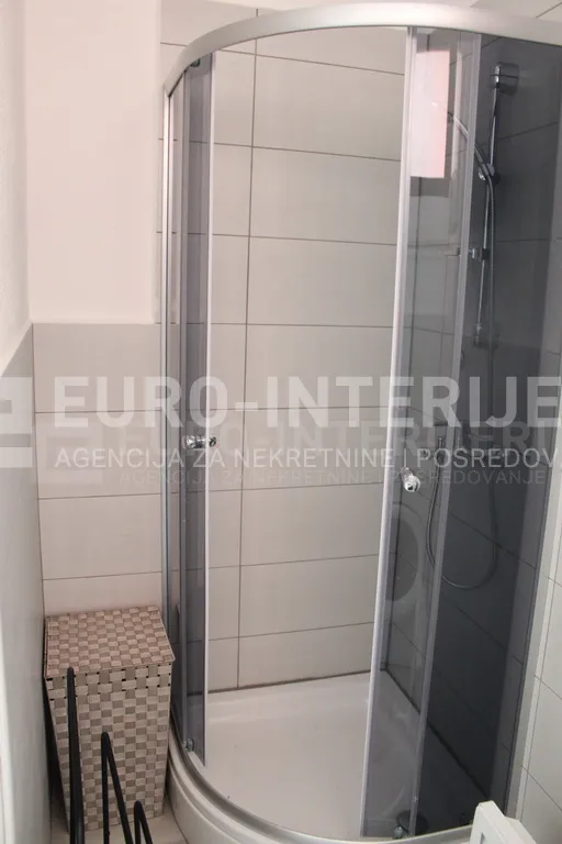 stan za najam - trokut novouređen površine 45 m2 - slika 10