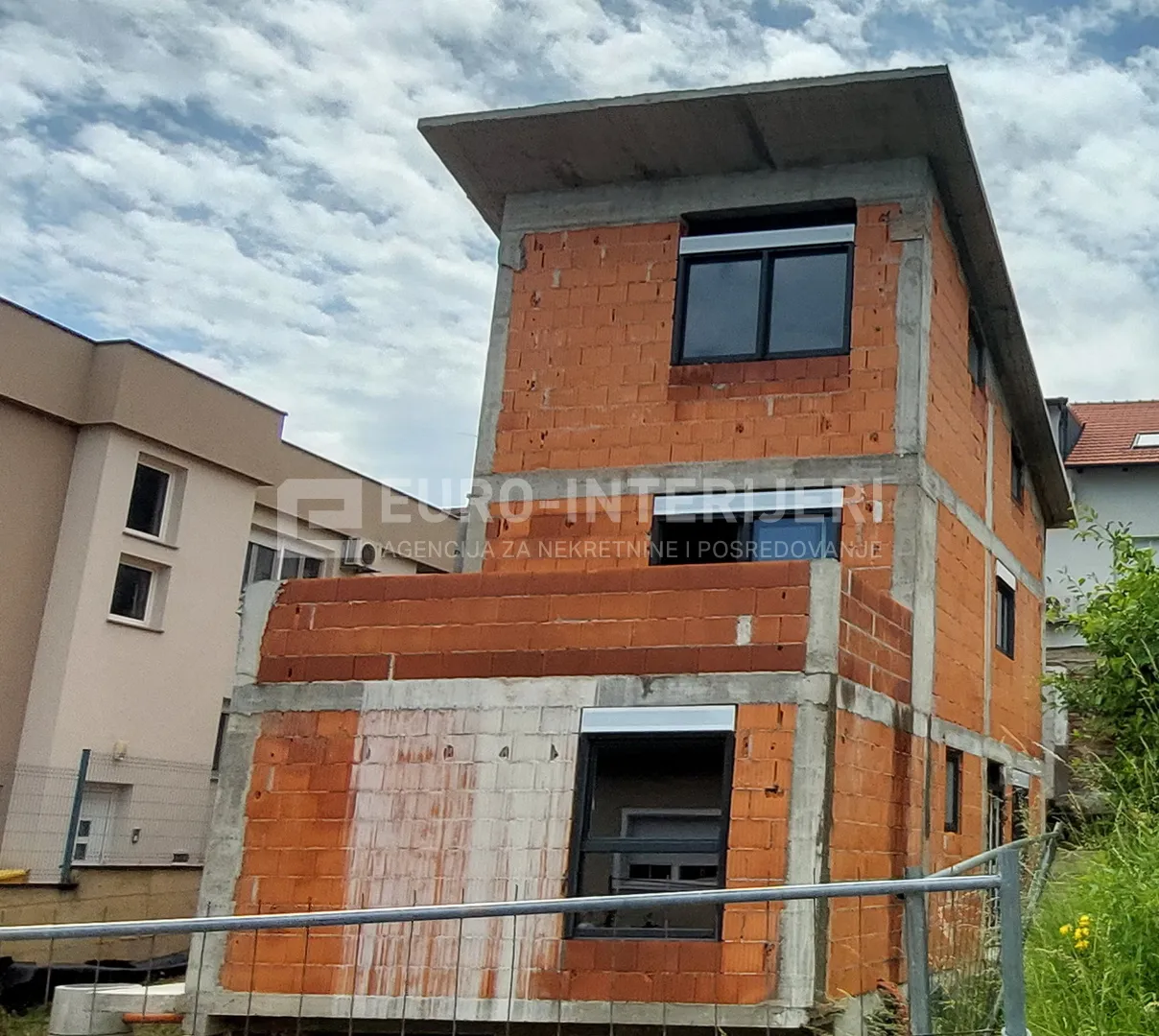 zagreb, gornji bukovac, salopekova ul., zgrada s dva stana 125 m2 roh bau - slika 2