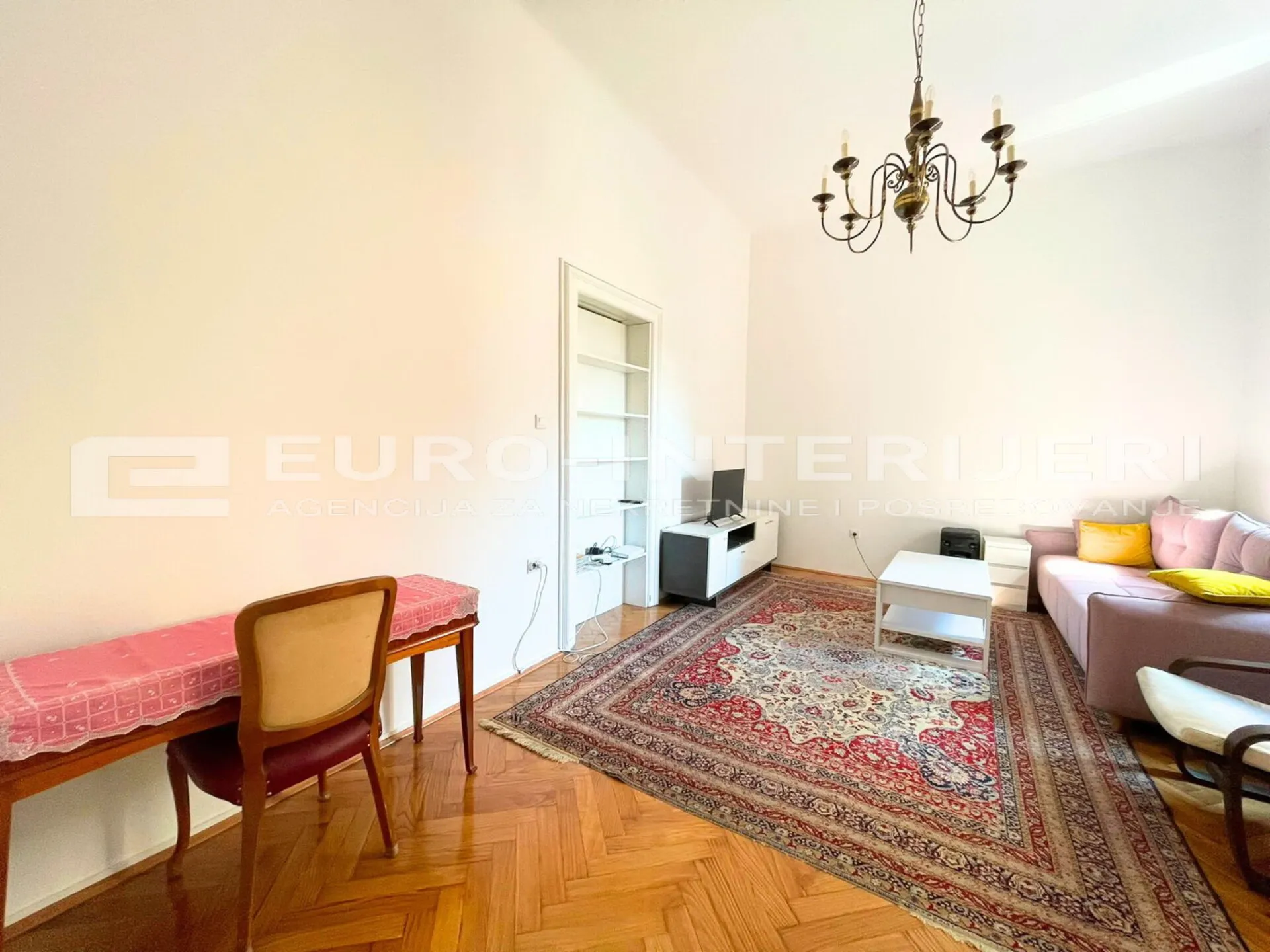 zagreb centar palmotićeva ul. četverosoban stan 100 m² balkon najam - slika 2