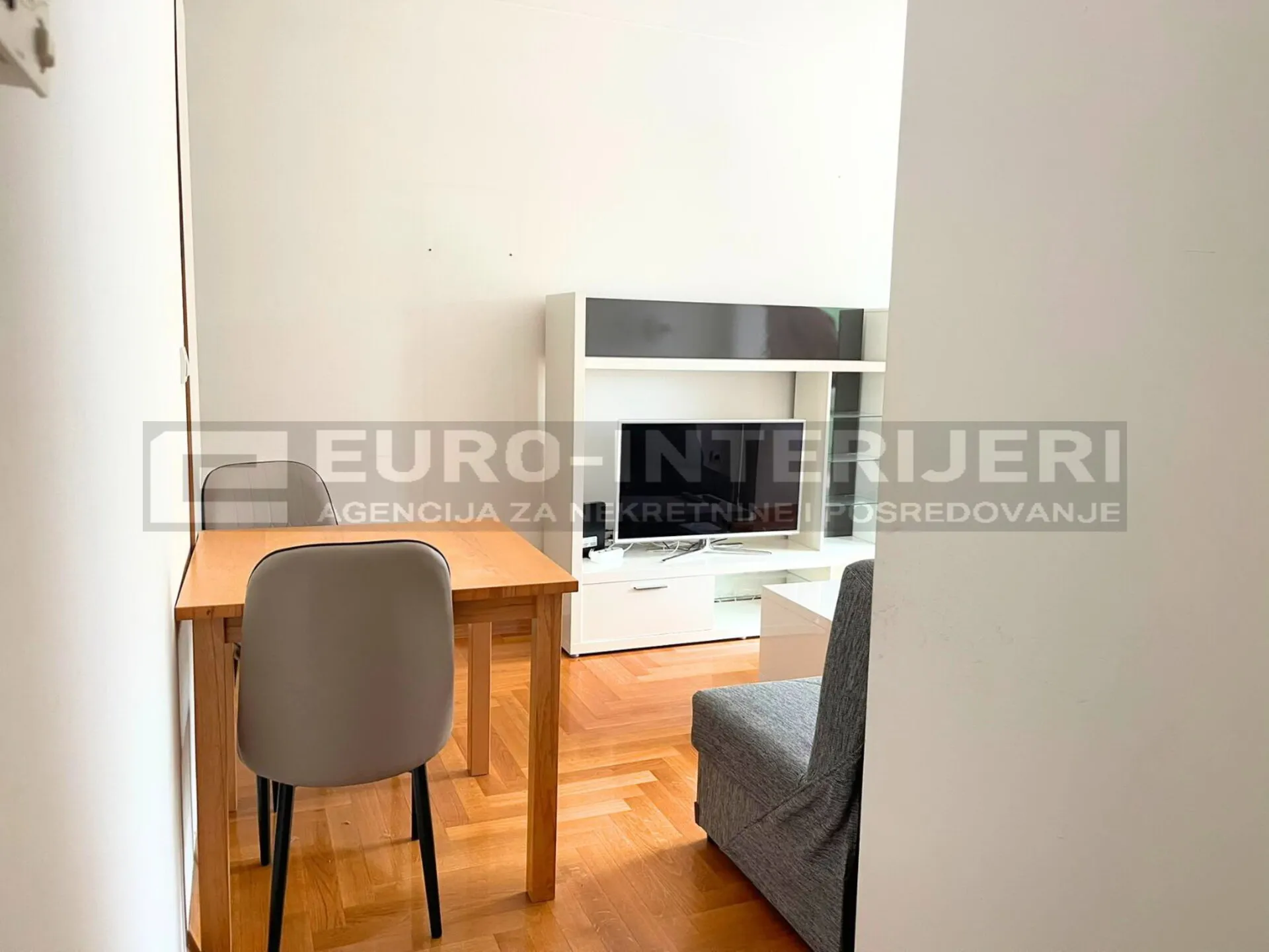 zagreb jarun vogrinec ul. dvosoban stan 47,52 m² + pm - slika 6