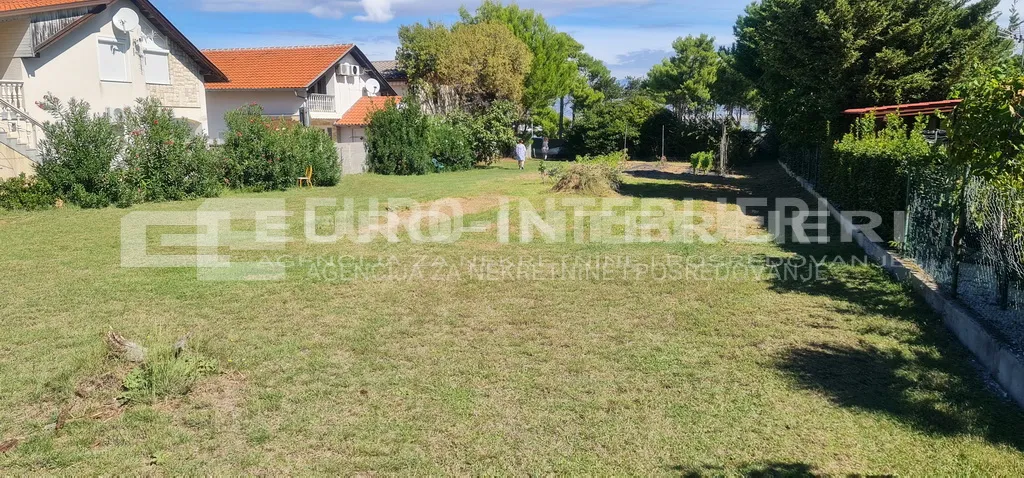 Građevinsko zemljište Sabunike, neposredno uz more pov. 1.091 m² - Privlaka