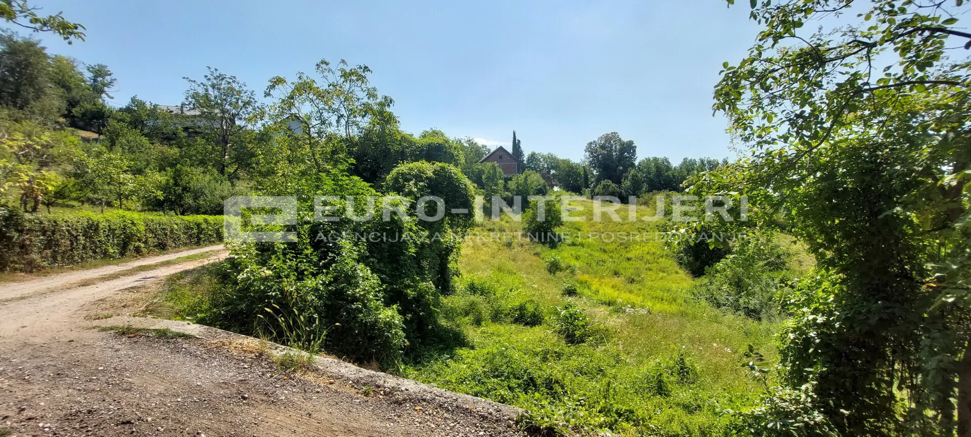 Bizek, ulica Poreščina - građevinsko zemljište 1.164 m² - Zagreb