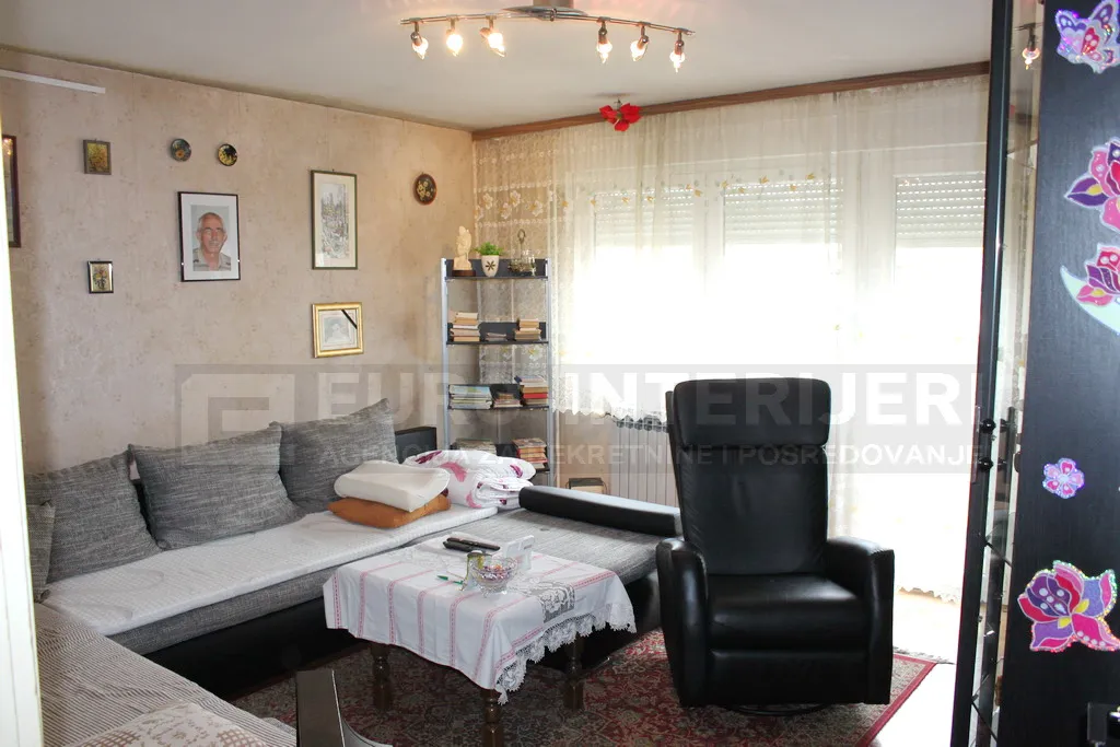 kuća zagreb, g. vrapče, 298 m², 2 etaže kao 2 stana, 3 et. nedovršena - slika 8