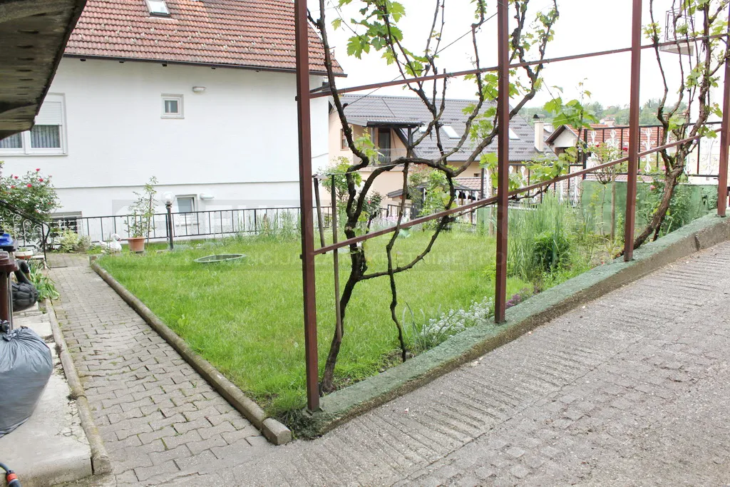 kuća zagreb, g. vrapče, 298 m², 2 etaže kao 2 stana, 3 et. nedovršena - slika 4