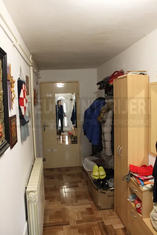 kuća zagreb, g. vrapče, 298 m², 2 etaže kao 2 stana, 3 et. nedovršena - slika 13