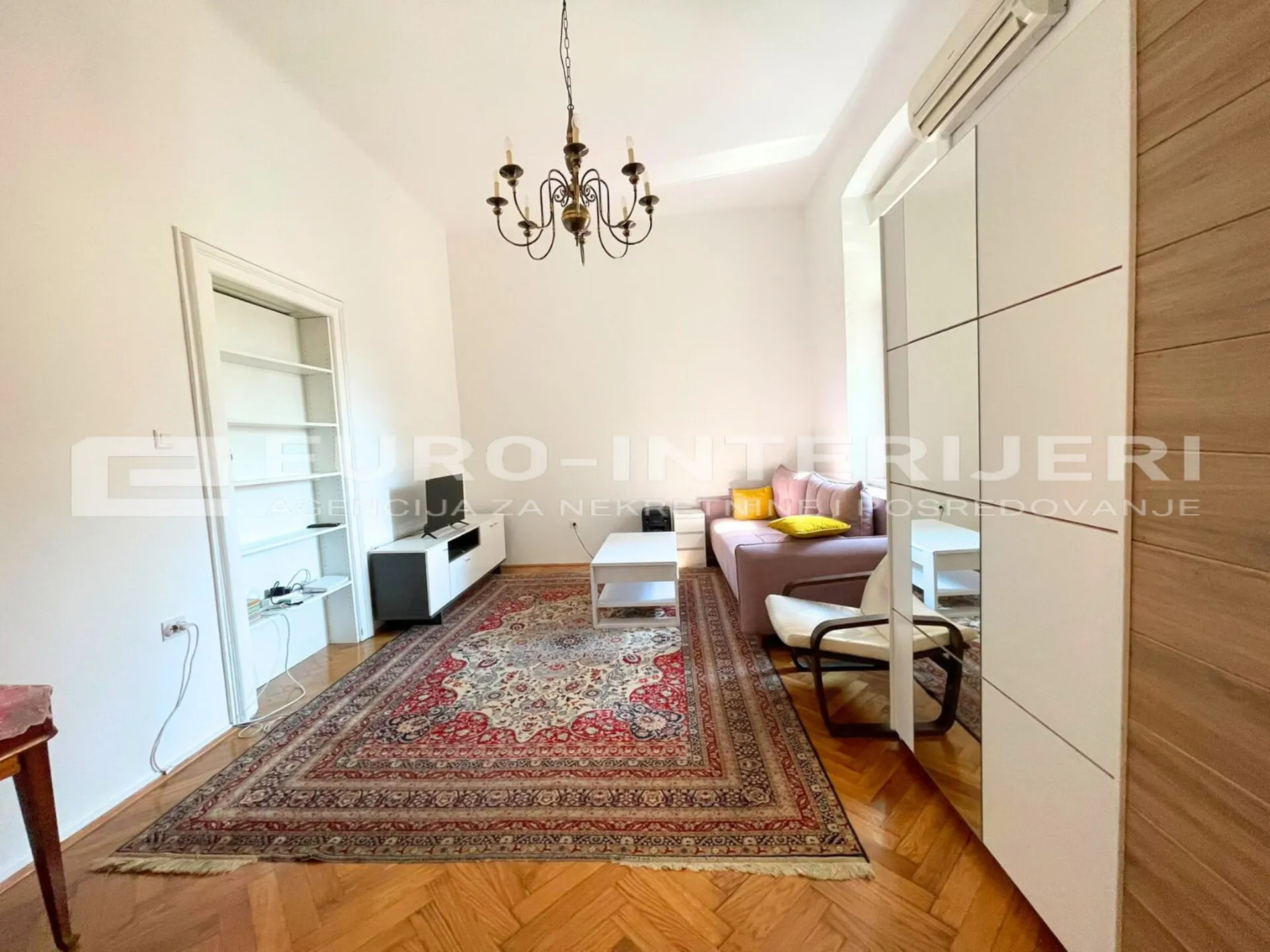 zagreb centar palmotićeva ul. četverosoban stan 100 m² balkon najam - slika 3
