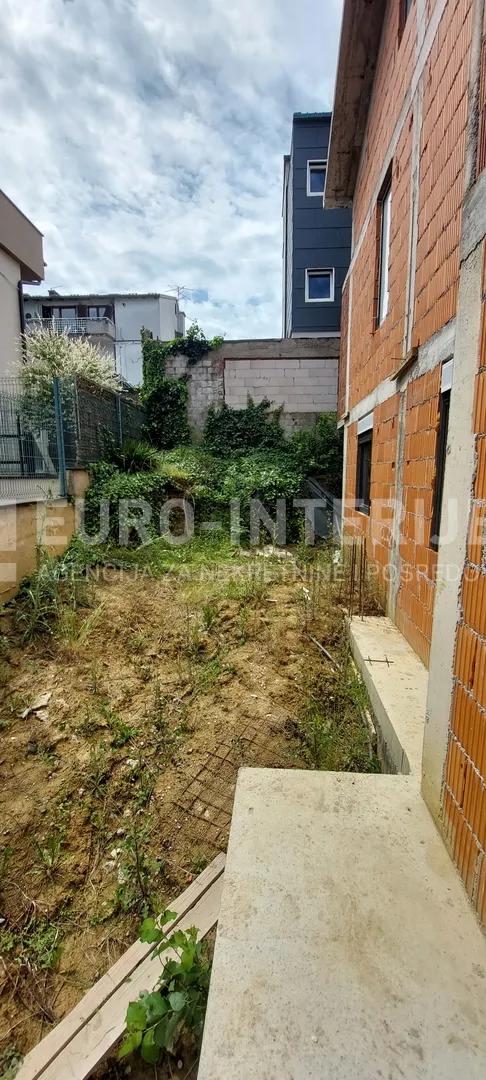 zagreb, gornji bukovac, salopekova ul., zgrada s dva stana 125 m2 roh bau - slika 8