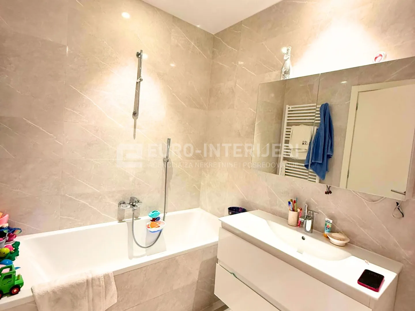 zagreb, darwinova, vmd, luksuzan peterosoban stan 144 m² + 2gpm - slika 14