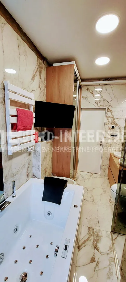 stan stenjevec, atraktivan dizajnerski penthouse pov. 135 m² + terasa - slika 19