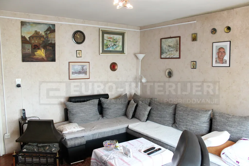 kuća zagreb, g. vrapče, 298 m², 2 etaže kao 2 stana, 3 et. nedovršena - slika 9