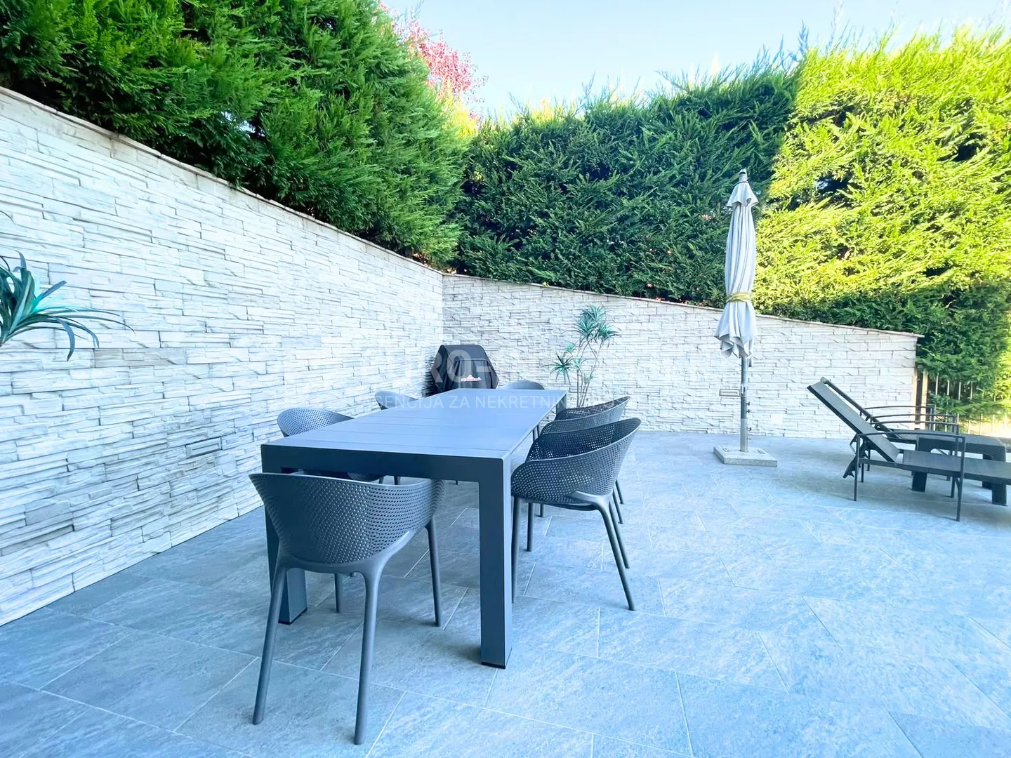 zagreb, borčec, dvoetažan četverosoban stan 116 m2 s privatnim vrtom 390 m2 + 2 pm - slika 17