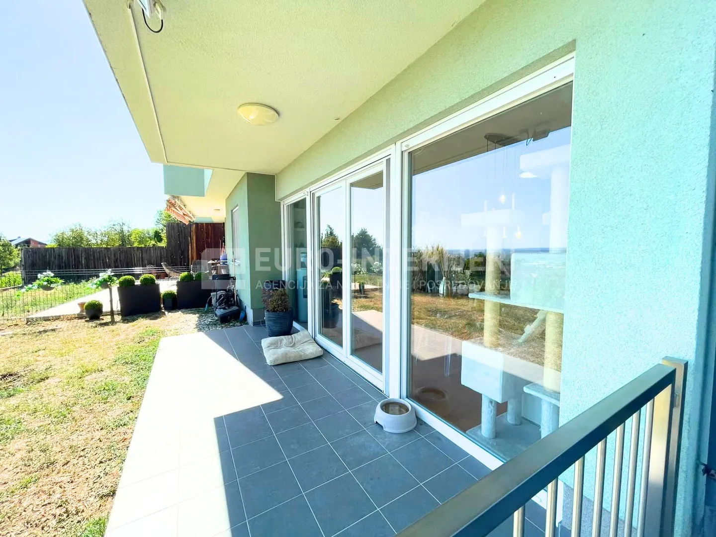 zagreb, borčec, dvoetažan četverosoban stan 116 m2 s privatnim vrtom 390 m2 + 2 pm - slika 12
