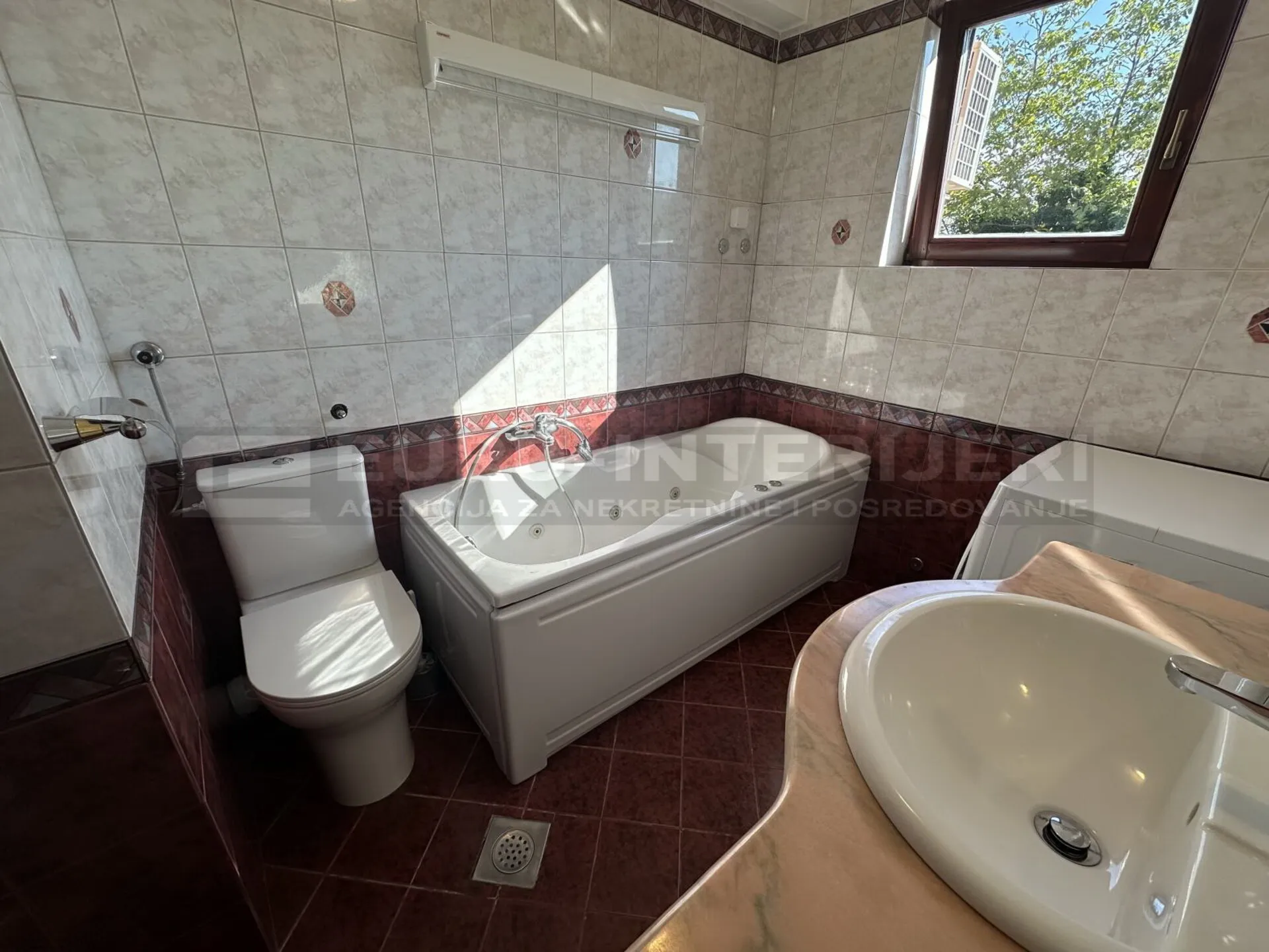 trnje, najam - trosoban stan 75 m². bez provizije! - slika 11