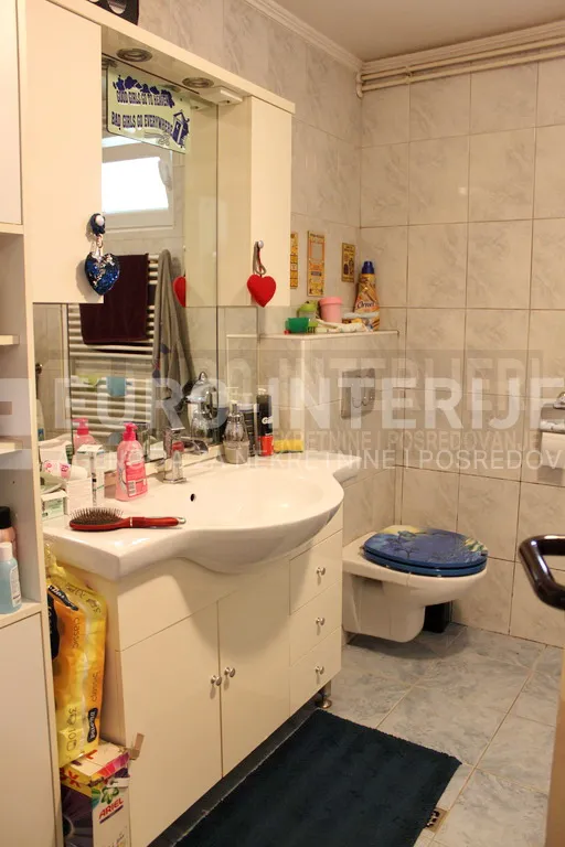 kuća zagreb, g. vrapče, 298 m², 2 etaže kao 2 stana, 3 et. nedovršena - slika 15