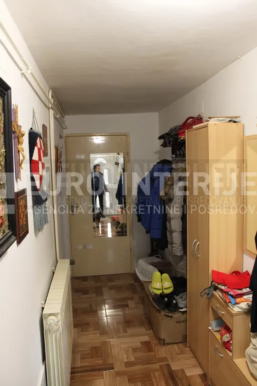 kuća zagreb, g. vrapče, 298 m², 2 etaže kao 2 stana, 3 et. nedovršena - slika 13