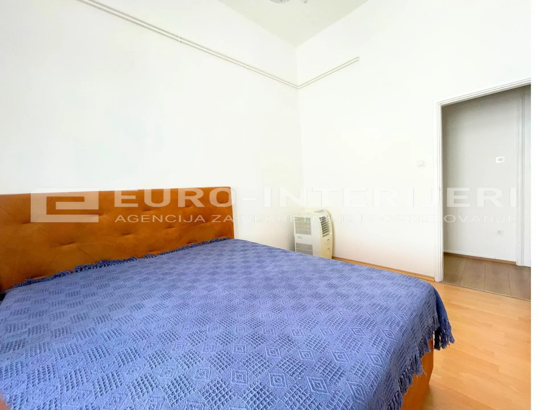 zagreb centar palmotićeva ul. četverosoban stan 100 m² balkon najam - slika 15