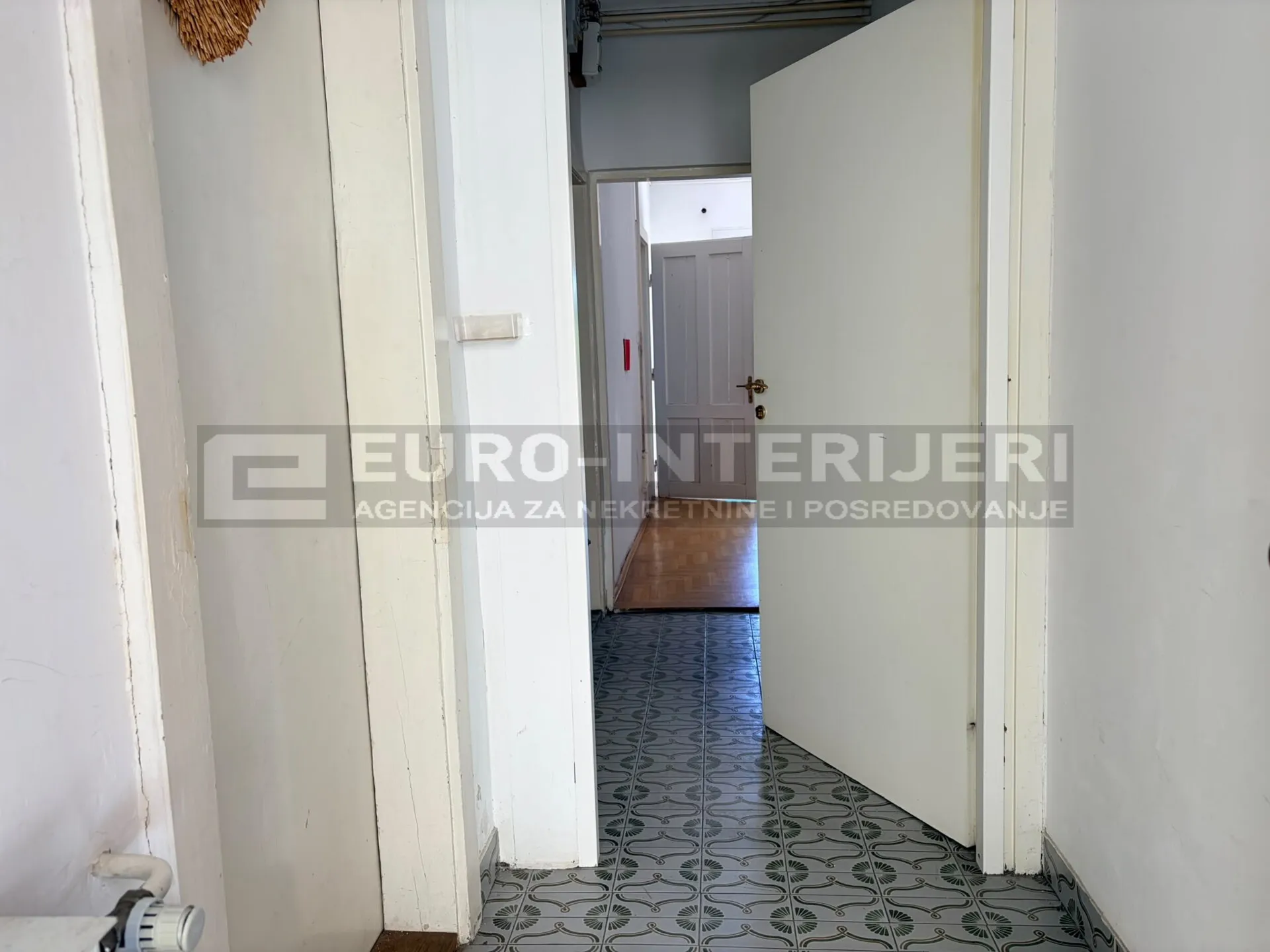 zagreb, pantovčak, dvosoban stan, 60 m² + balkon - slika 13
