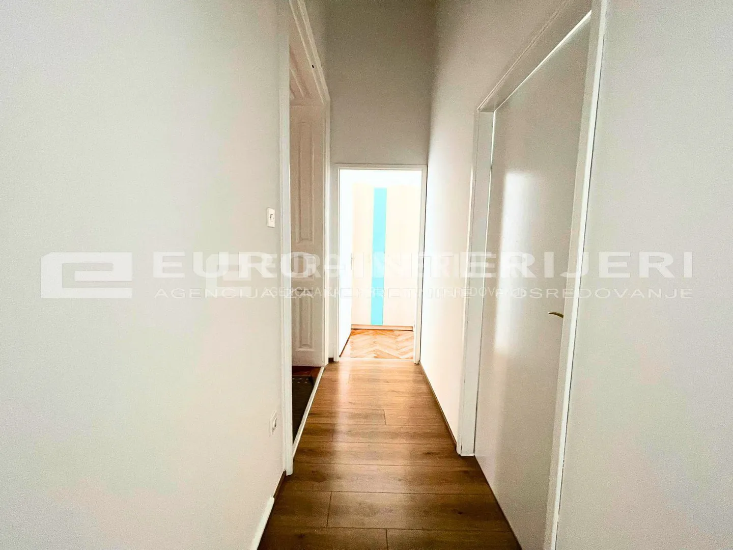 zagreb centar palmotićeva ul. četverosoban stan 100 m² balkon - slika 5