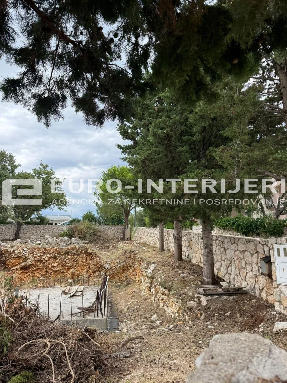 prodaje se građevinsko zemljište s projektom i građ. dozvolom otok pag - slika 4
