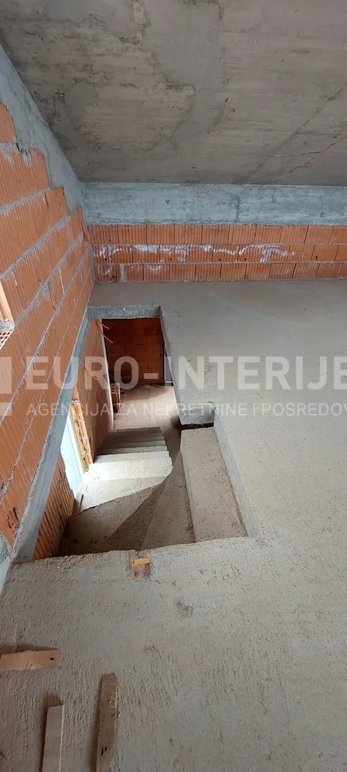 zagreb, gornji bukovac, salopekova ul., zgrada s dva stana 125 m2 roh bau - slika 17