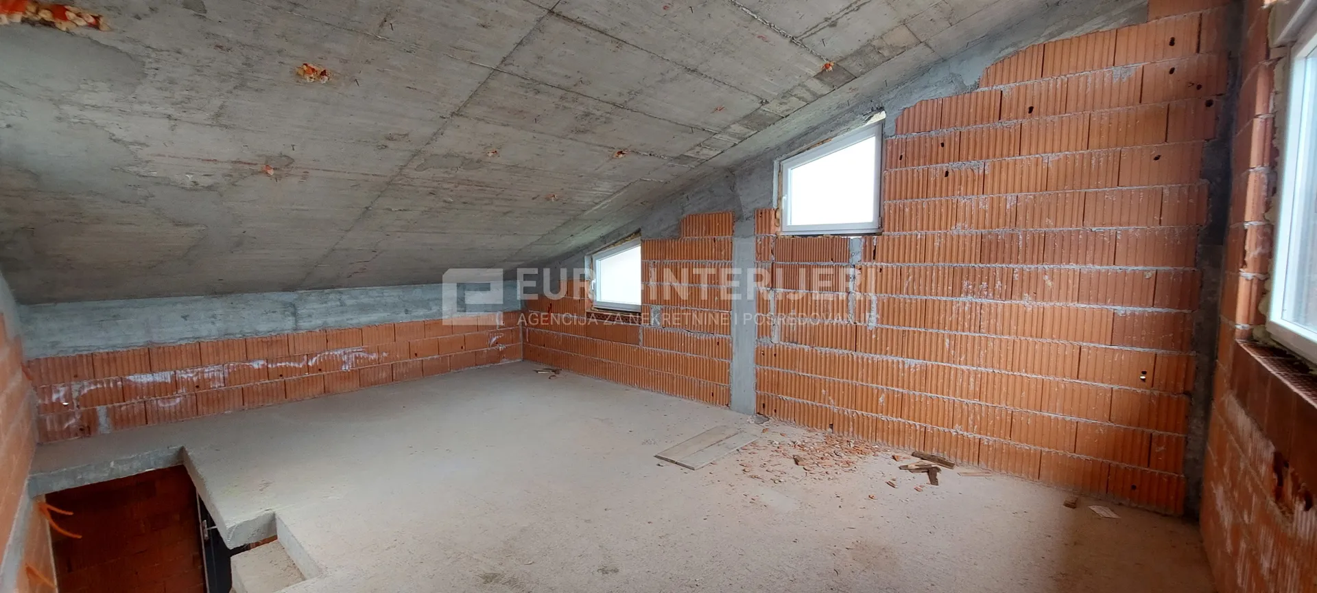 zagreb, gornji bukovac, salopekova ul., zgrada s dva stana 125 m2 roh bau - slika 10