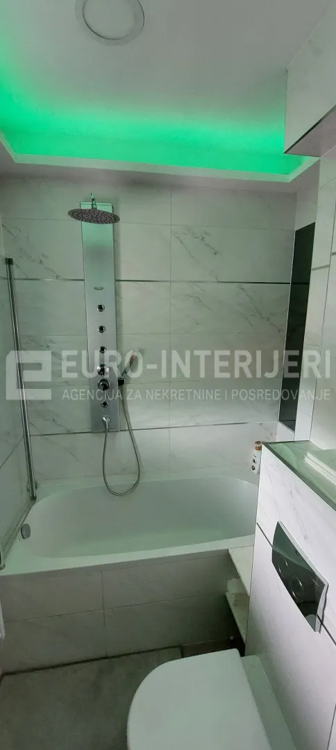 stan stenjevec, atraktivan dizajnerski penthouse pov. 135 m² + terasa - slika 14