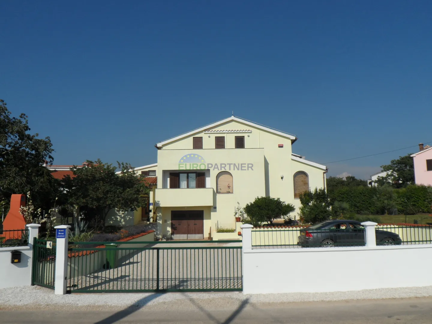 apartmanska kuća 5km od poreča, istra - slika 7