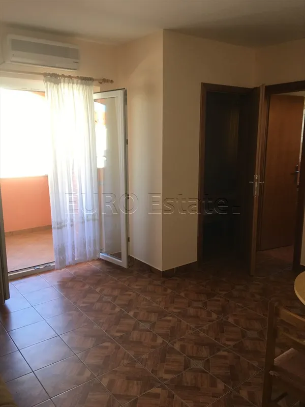 vodice(srima): zgrada sa 11 apartmana i 740 m2, samo 70 m do plaže - slika 7