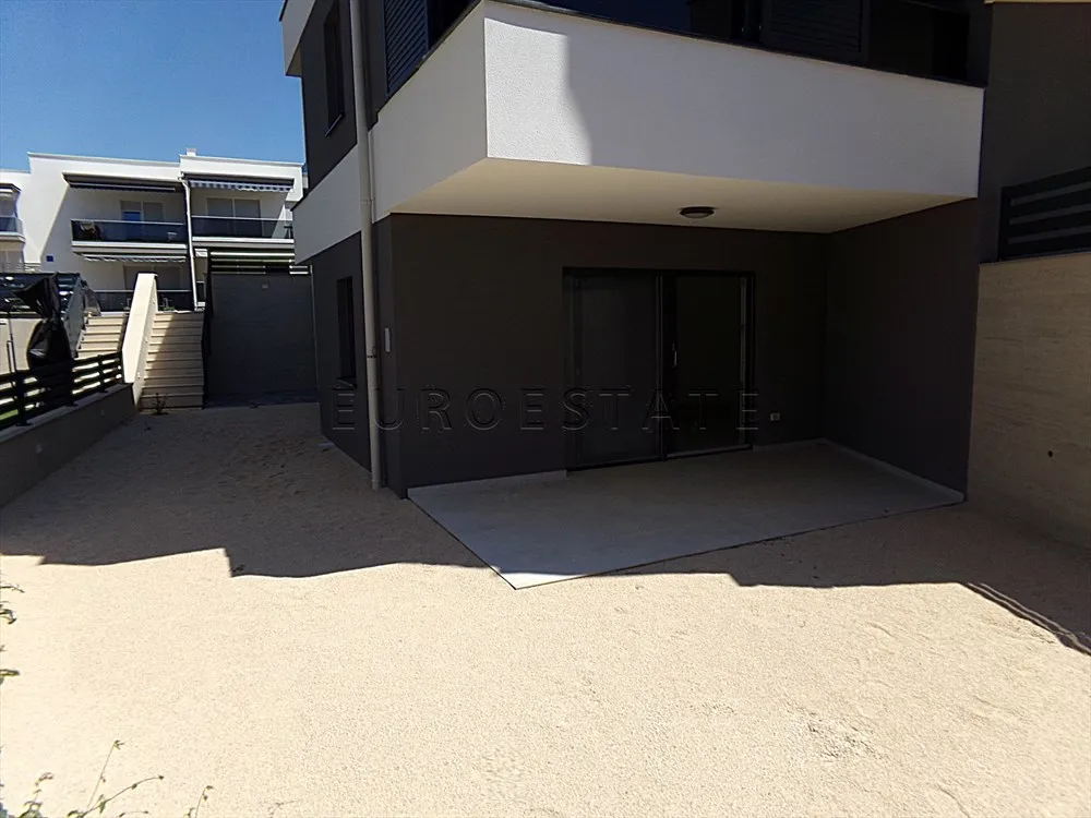 šimuni: nov, 3 - sobni apartman, 96.30 m2 + vrt i parking, bruto 187 m2 - slika 5