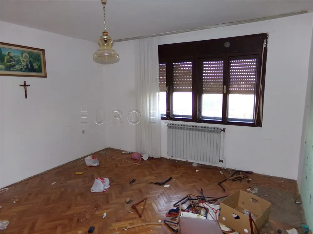 turčin: kuća, gospodarska zgrada i nadstrešnica, ukupno 250 m2 - slika 9
