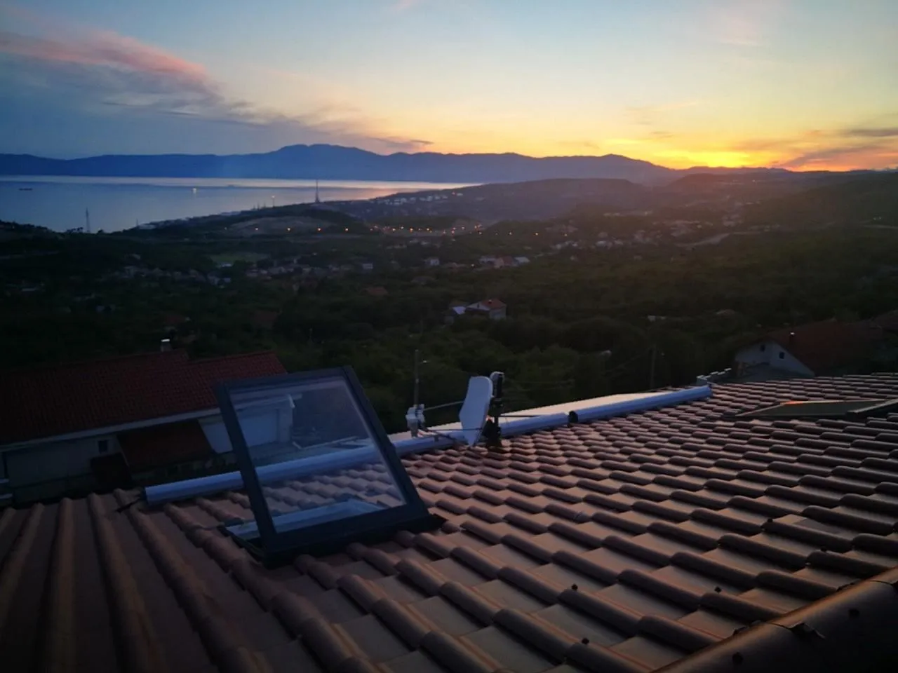 hreljin: novogradnja, dvokatnica od 634 m2 sa tri stana, vrt od 700 m2 - slika 76