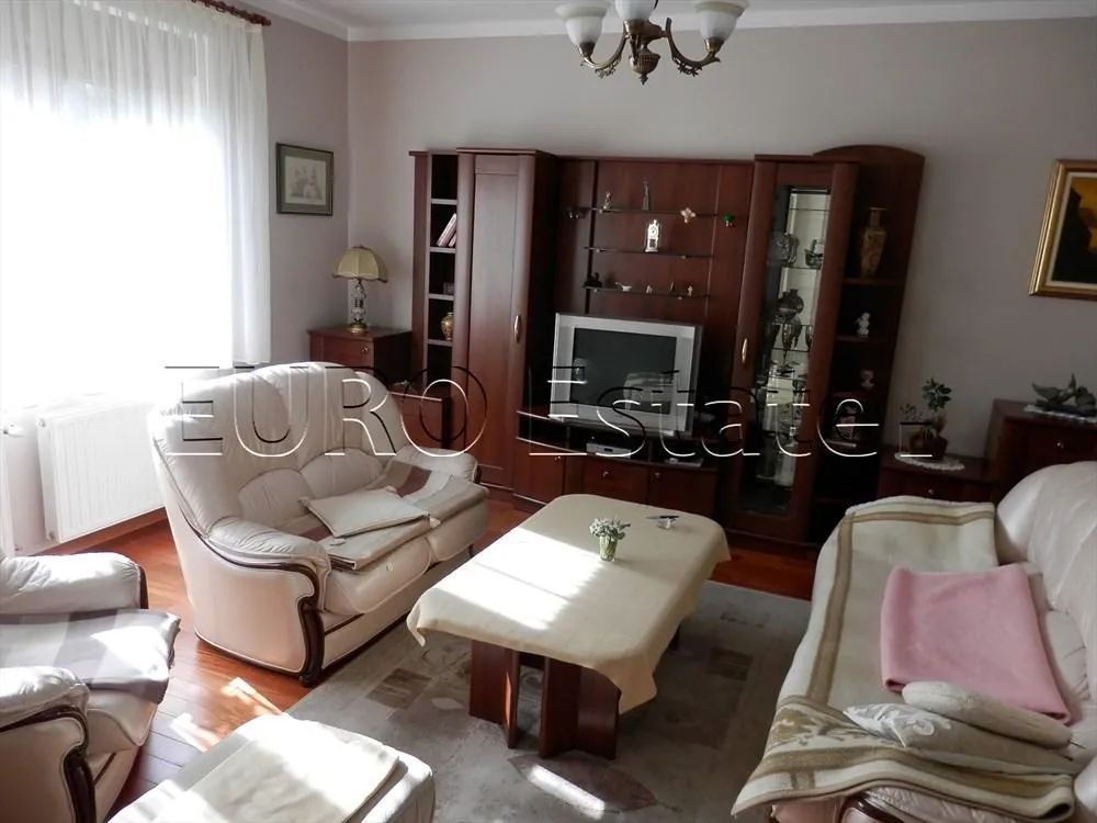 renovirana kuća sa tri stana u centru varaždina, ukupno 460 m2 - slika 3