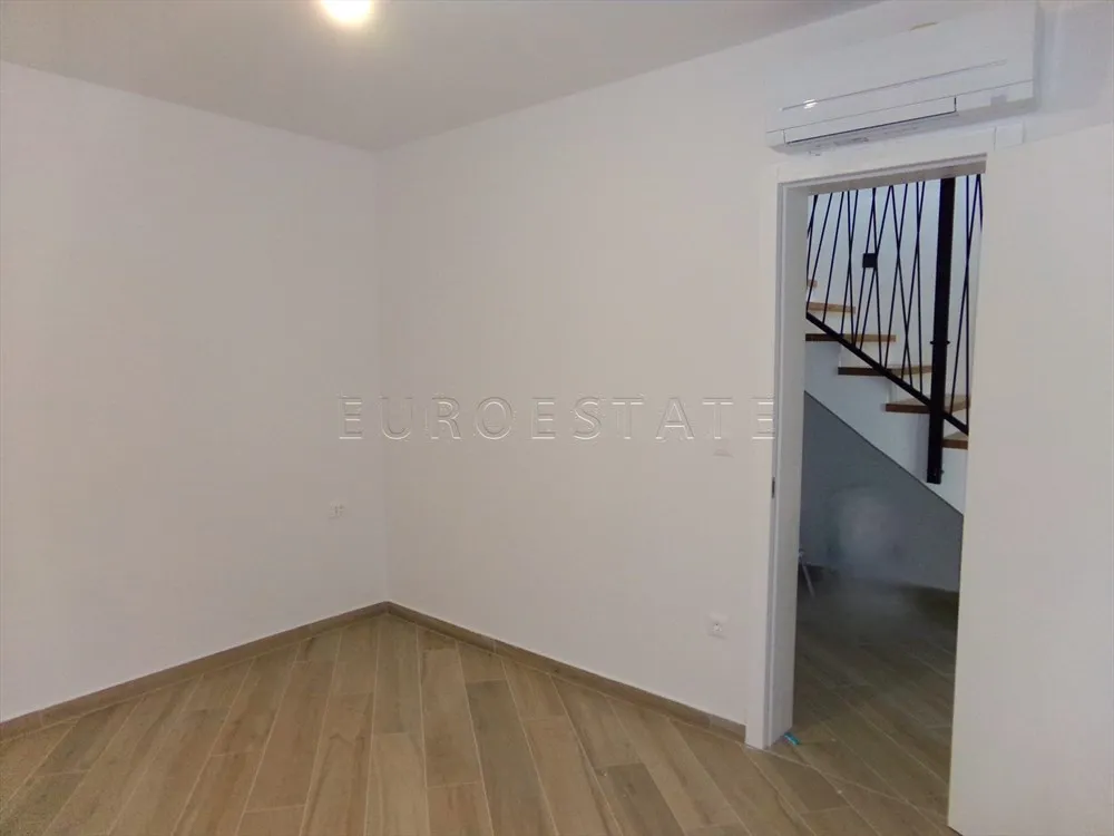 šimuni: dvoetažan apartman sa pogledom na more, 2 parkirna mjesta + dvorište - slika 15