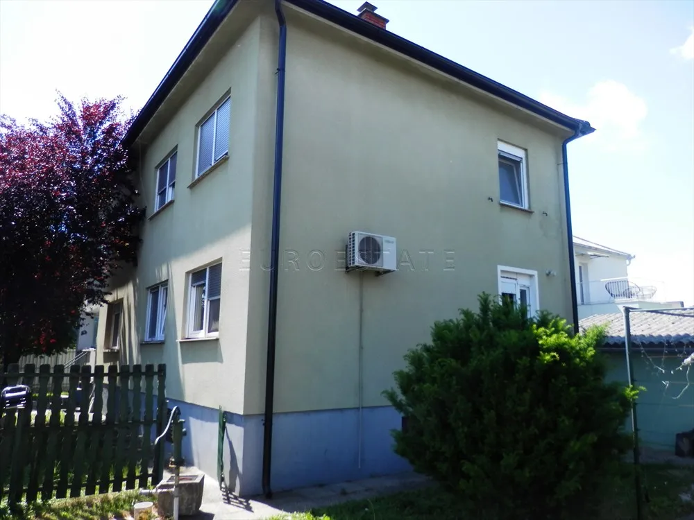 varaždin: renovirana dvojna kuća površine 120 m2, sa dvorištem od 224 m2 - slika 3