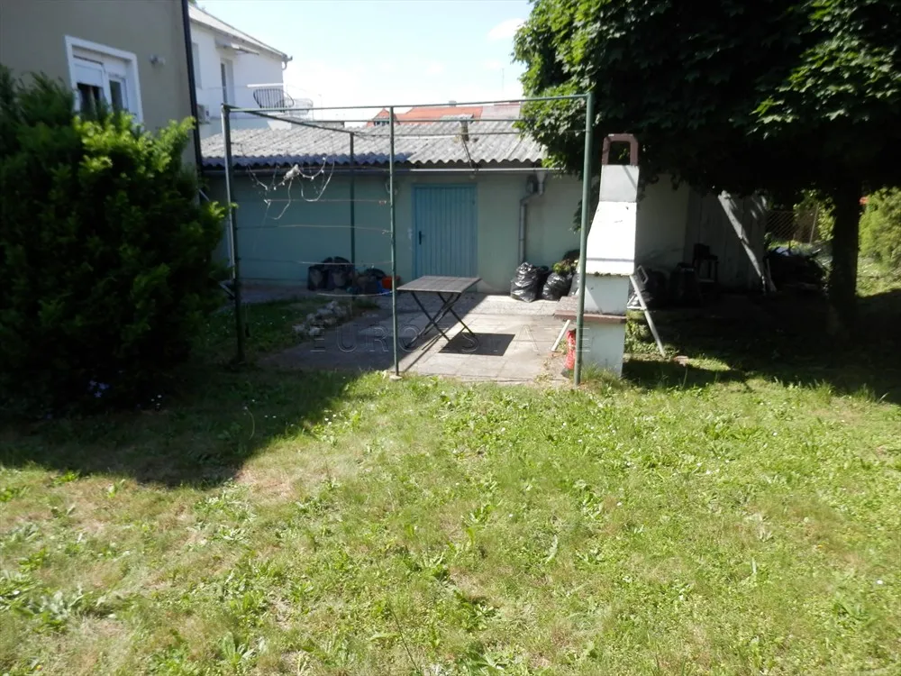 varaždin: renovirana dvojna kuća površine 120 m2, sa dvorištem od 224 m2 - slika 5