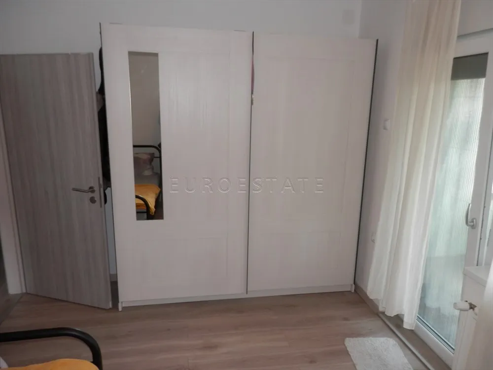 varaždin: renovirana dvojna kuća površine 135 m2, sa garažom i dvorištem - slika 24