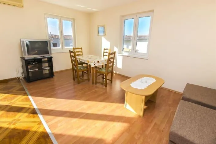 novalja: apartmanska zgrada od 700 m2, 8 apartmana, pogled na more ! - slika 14