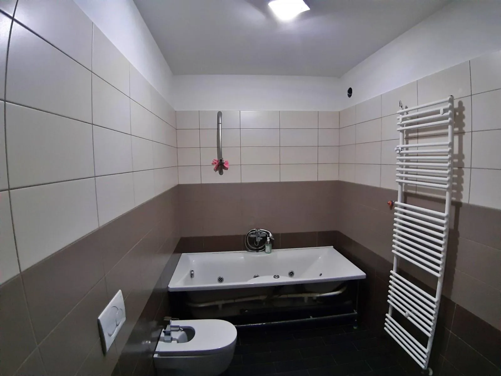hreljin: novogradnja, dvokatnica od 634 m2 sa tri stana, vrt od 700 m2 - slika 67
