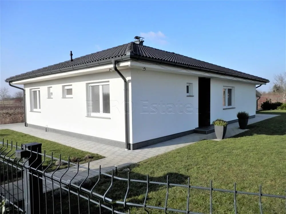 varaždin: novogradnja, nisko energetska prizemnica, top lokacija - slika 3