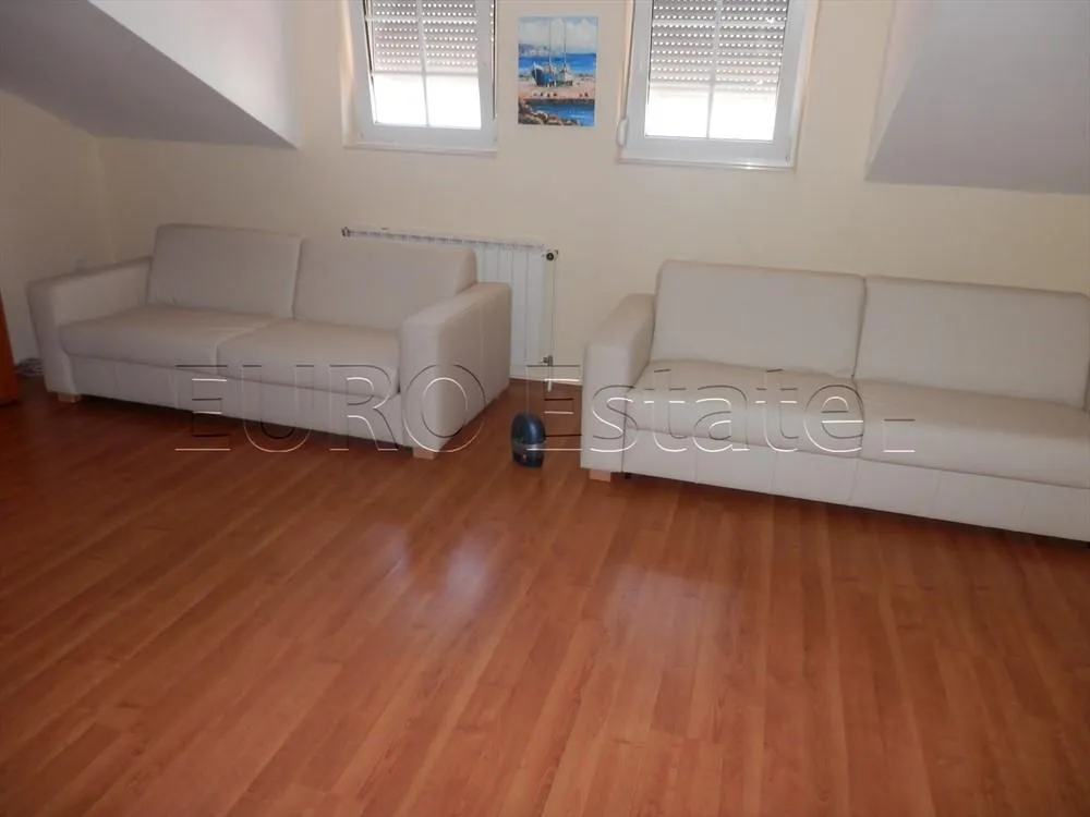 srima; luksuzna višekatnica s 5 apartmana, 30 metara od mora ! - slika 25