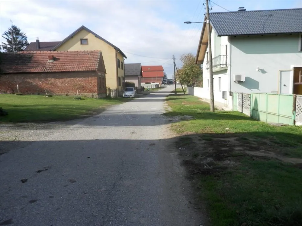 selnik: građevinsko zemljište površine 3265 m2 - slika 3