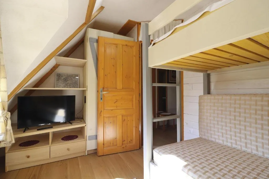 gornja voća: luksuzna kuća za odmor, 200 m2, 3200 m2 okućnice, bazen - slika 27
