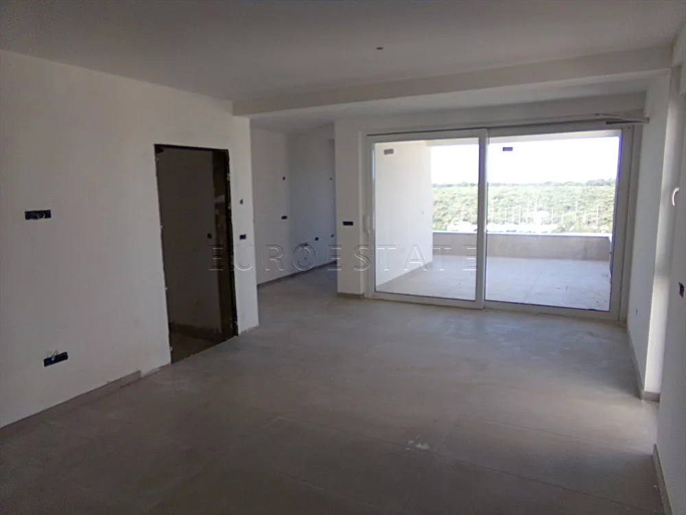 šimuni: nov, 3-sobni stan, prizemlje, neto 107,55 m2, bruto 214,77 m2 - slika 15